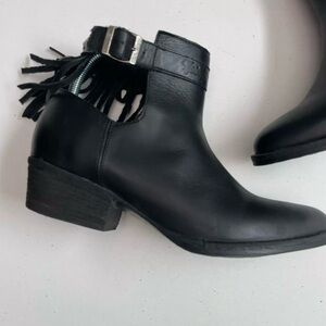 Harley Davidson Amory heeled leather ankle fringe buckle braided black boot.